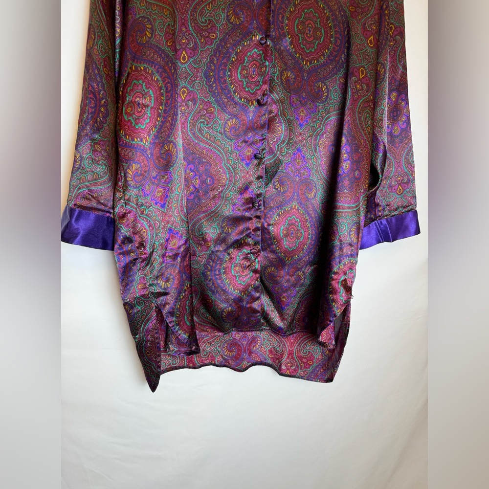 Vintage Gold Label Victoria’s Secret size LARGE buttoned silky purple nightgown - Picture 5 of 10